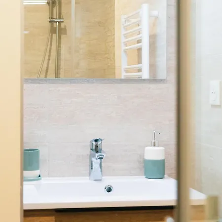 Bloom Living - T1 Standing - Hyper Centre 아파트