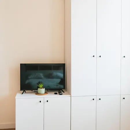Bloom Living - T1 De Charme - Hyper Centre - Metro Апартаменты